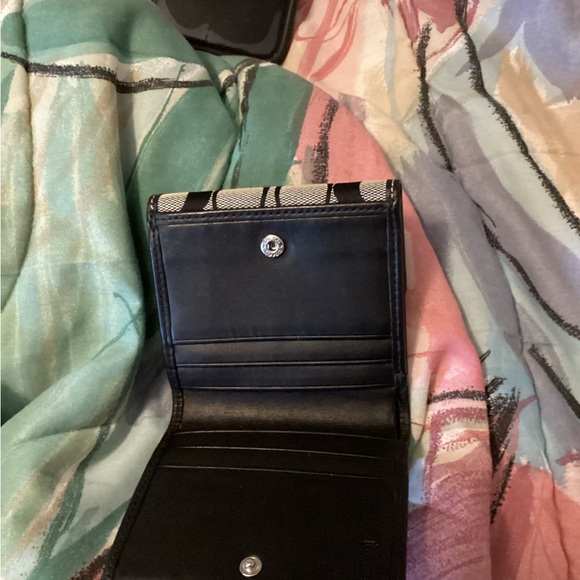 Wallet - Picture 2 of 3